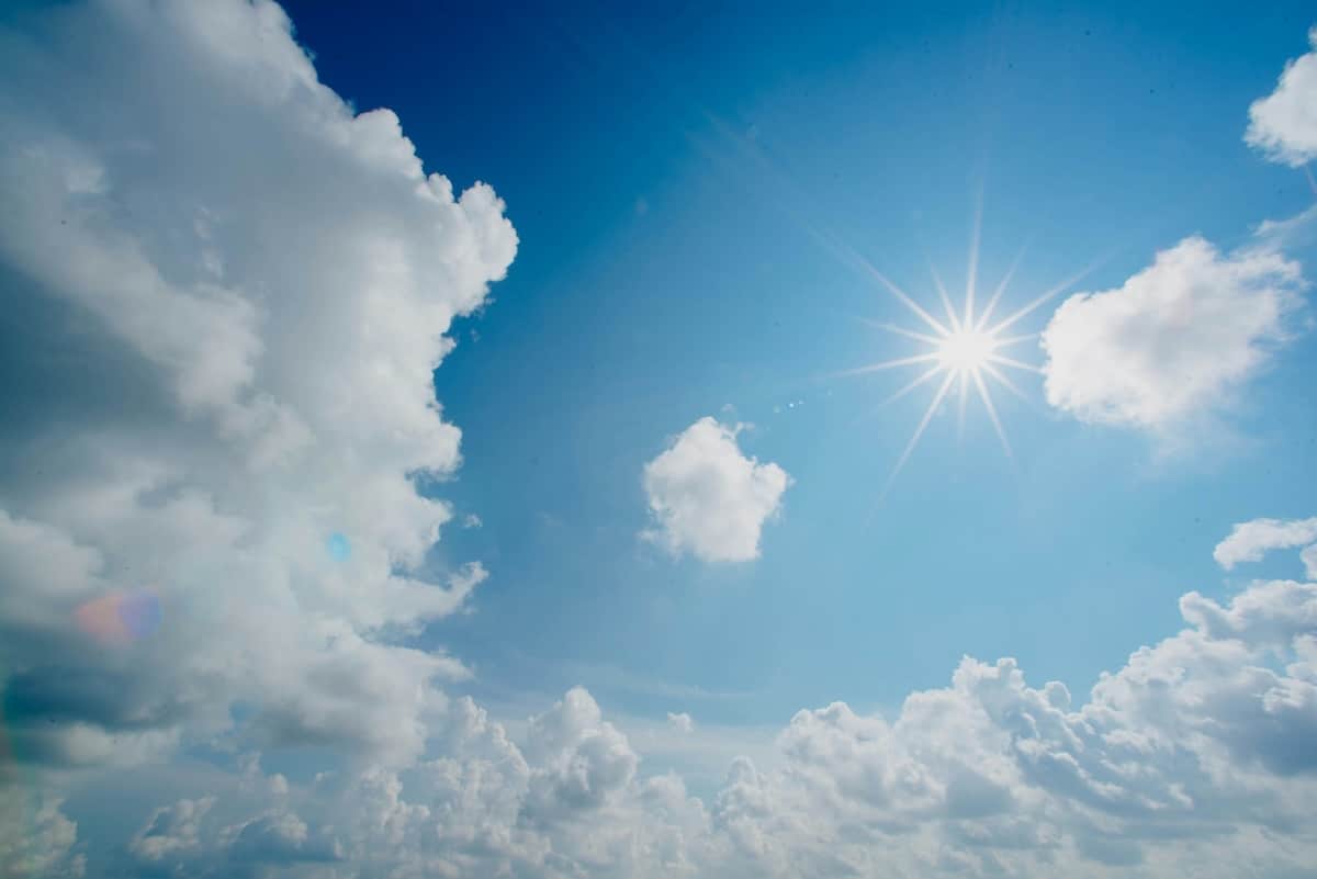 Goutte froide, blocage en oméga, plume et dôme de chaleur : que signifient ces termes qui expliquent les températures élevées