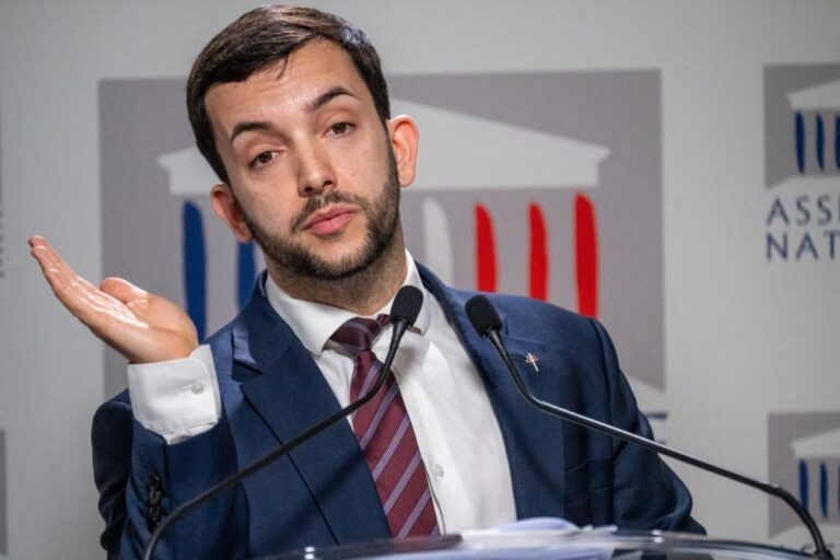 La droite et l&rsquo;extrême droite sabotent une «note scientifique» sur les dangers de l&rsquo;acétamipride