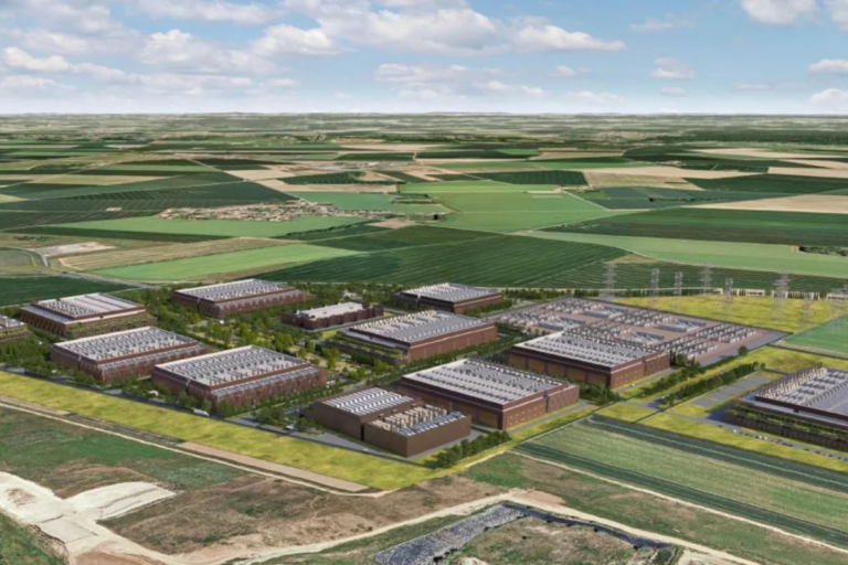 «On ne s’occupe pas de la population» : en Seine-et-Marne, le futur plus grand datacenter d’Europe électrise les associations