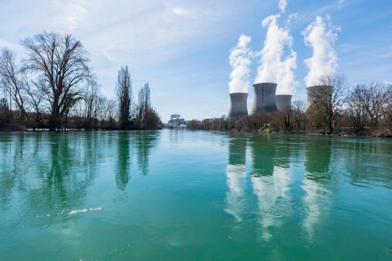 Nucléaire à l’arrêt, boom de la clim et centrales à gaz : les fortes chaleurs perturbent aussi le réseau électrique