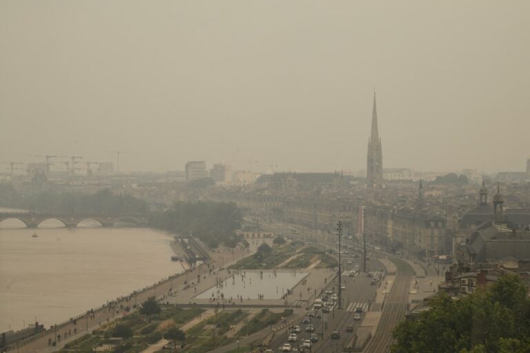 «J’avais le sentiment d’étouffer» : un épisode de pollution «sans précédent» autour des incendies historiques en Gironde