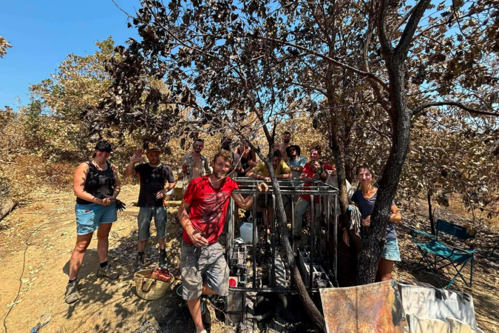 «Ça m’a sauvé» : cet agriculteur des Pyrénées-Orientales avait tout perdu dans les flammes, une cagnotte solidaire lui redonne espoir