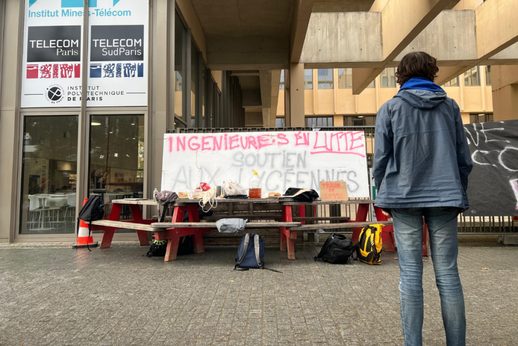 «Montrer que l’argent est inégalement réparti» : Centrale Supélec bloquée pour la première fois en soutien au mouvement lycéen